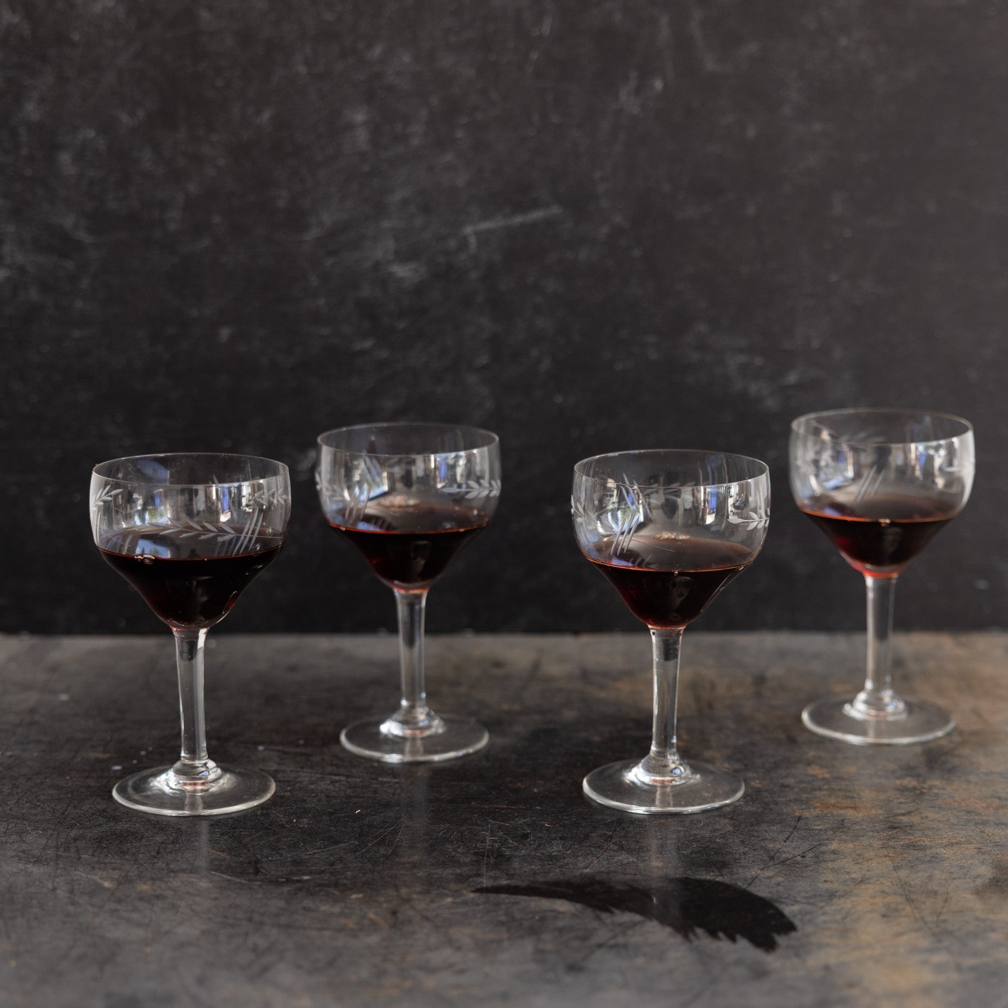 Etched Wine Glass Set of 4 - elsie green - the french kitchen
