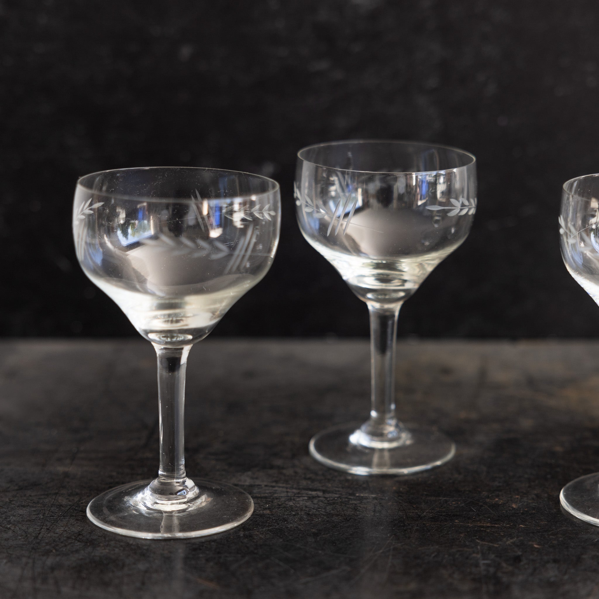 Etched Wine Glass Set of 4 - elsie green - the french kitchen