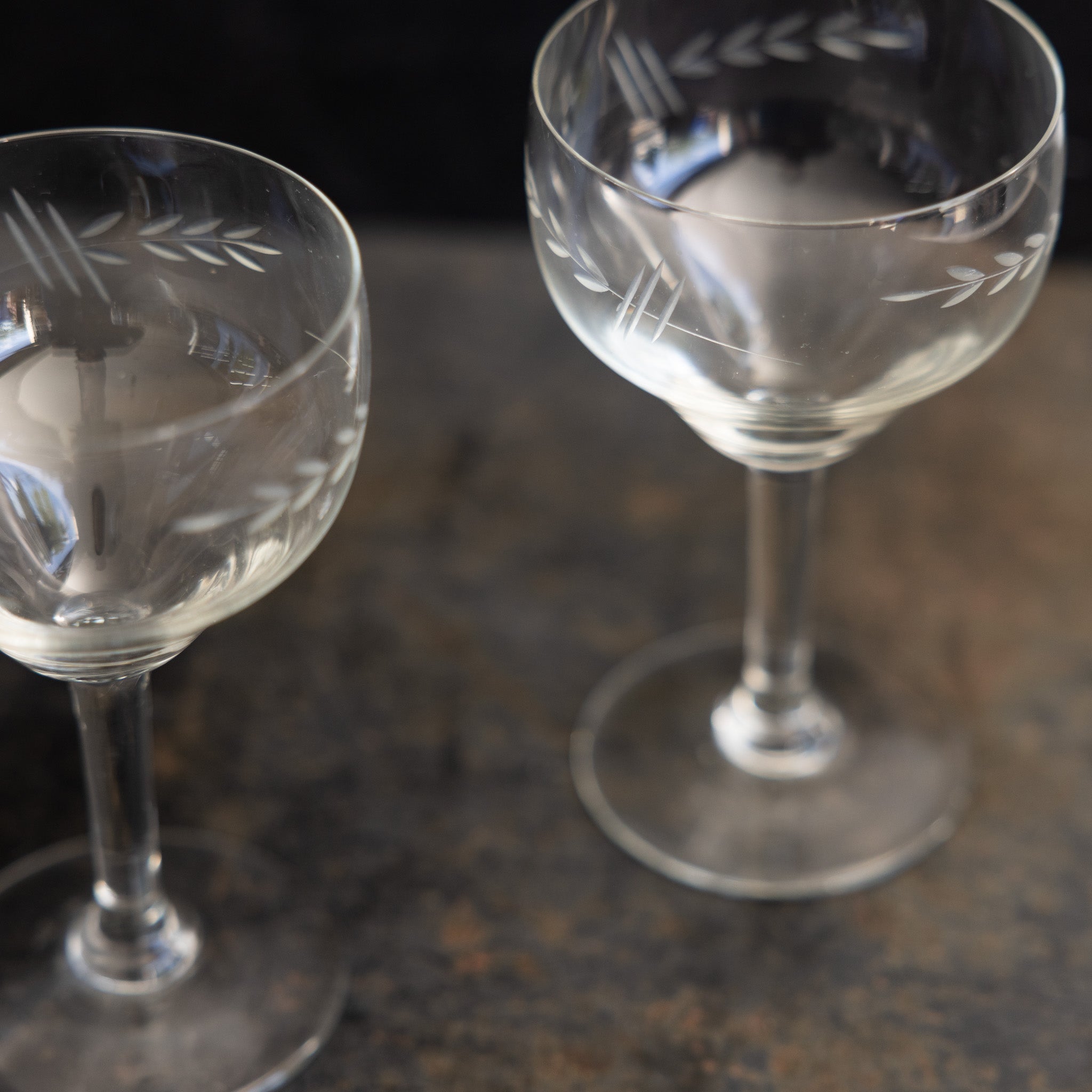 Etched Wine Glass Set of 4 - elsie green - the french kitchen