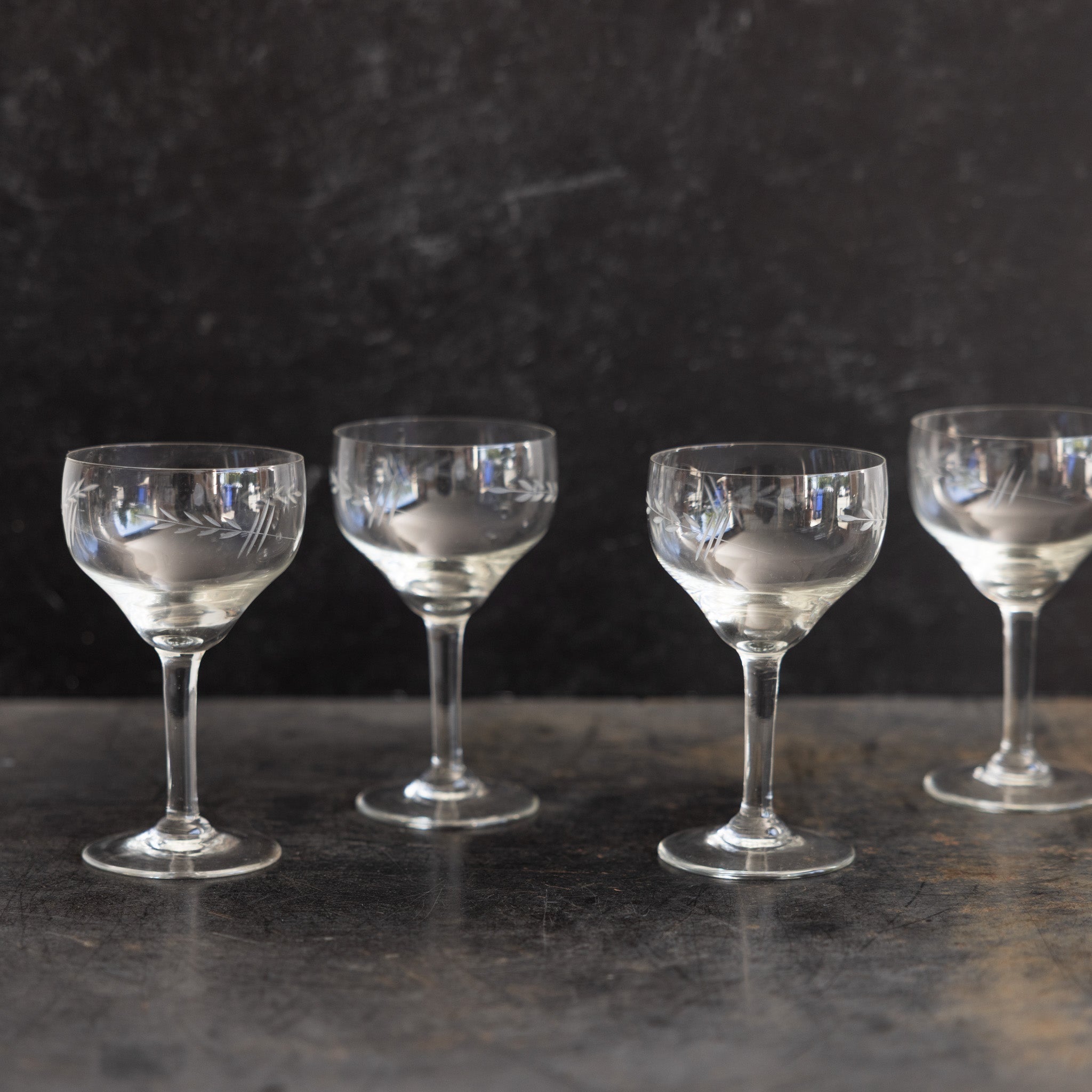 Etched Wine Glass Set of 4 - elsie green - the french kitchen