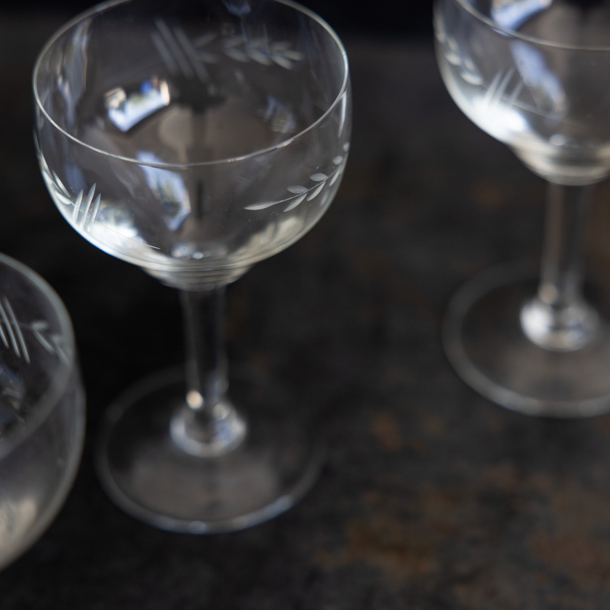 Etched Wine Glass Set of 4 - elsie green - the french kitchen