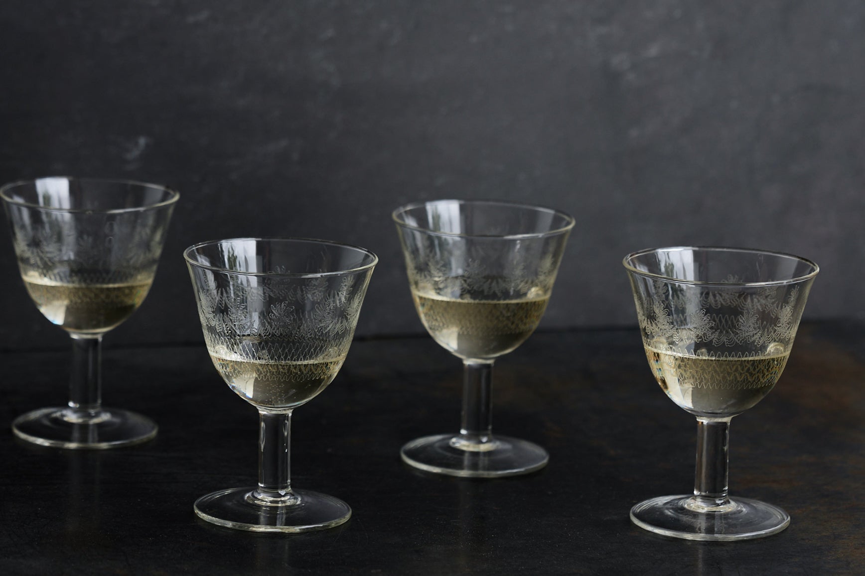 Etched Wine Glass Set of 4 - elsie green - the french kitchen