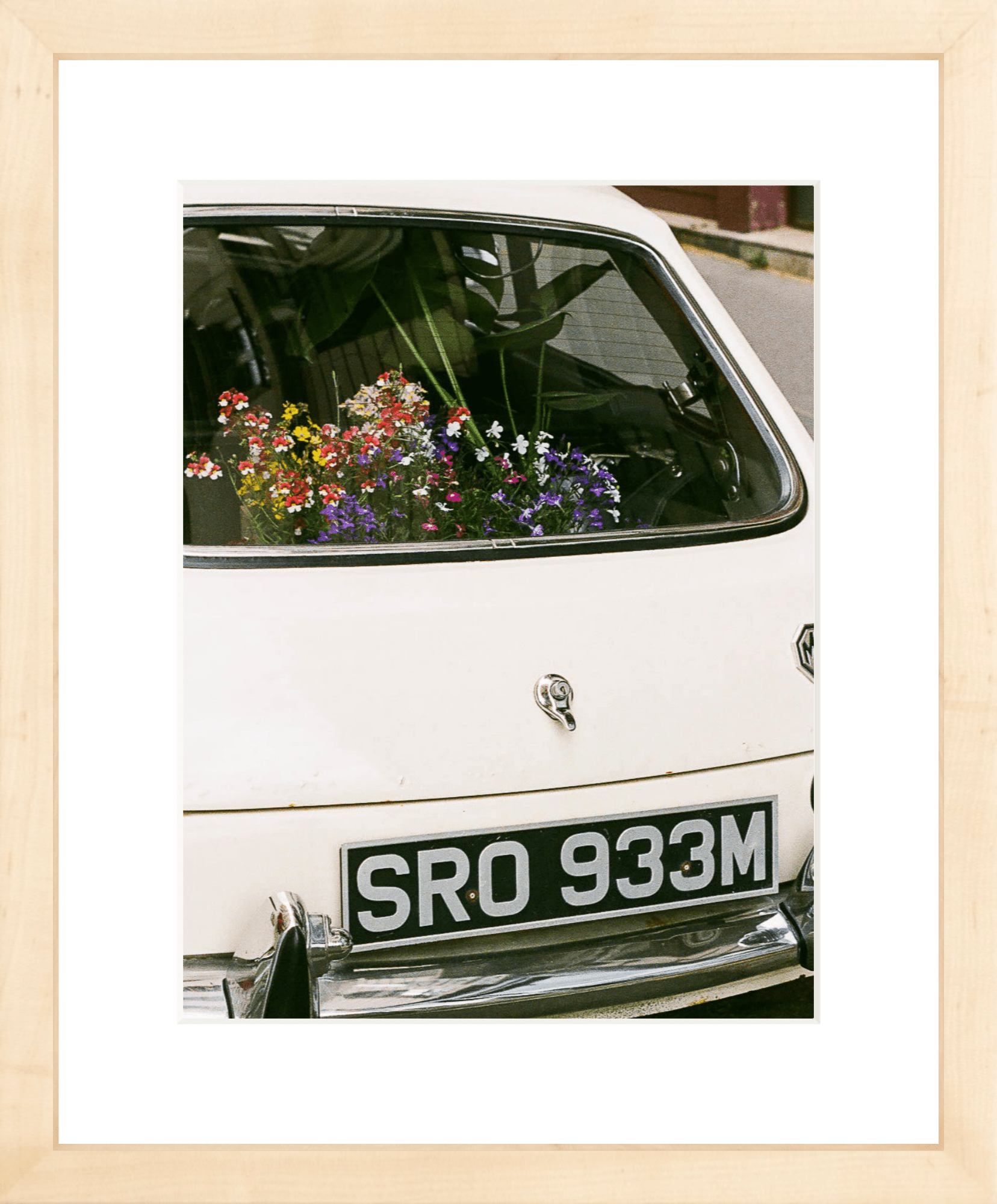 Fleurs à Emporter Printed Photograph - elsie green - Art