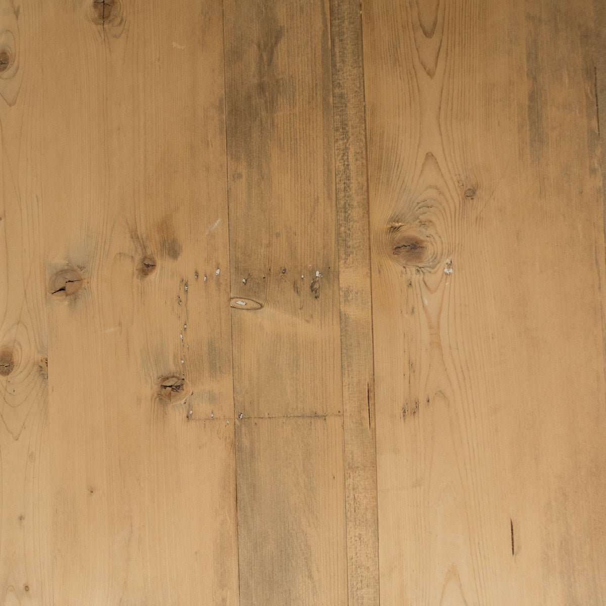 Grande Turned Leg Coffee Table - elsie green - furniture