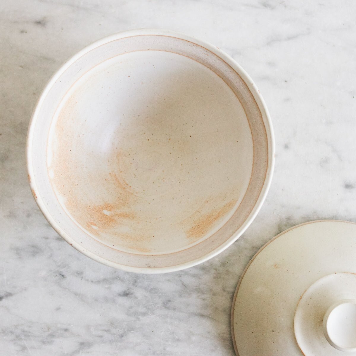 Hand Made Stoneware Bowl with Lid | Bob Dinetz - elsie green - The French Kitchen