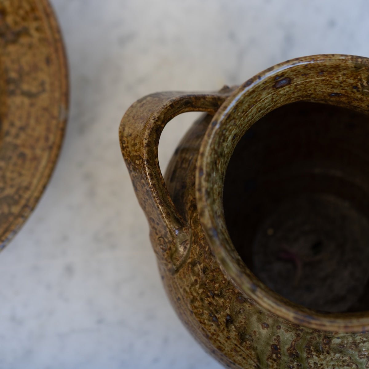 Hand Made Stoneware Crock & Plate | Signed by Artist. - elsie green - decor