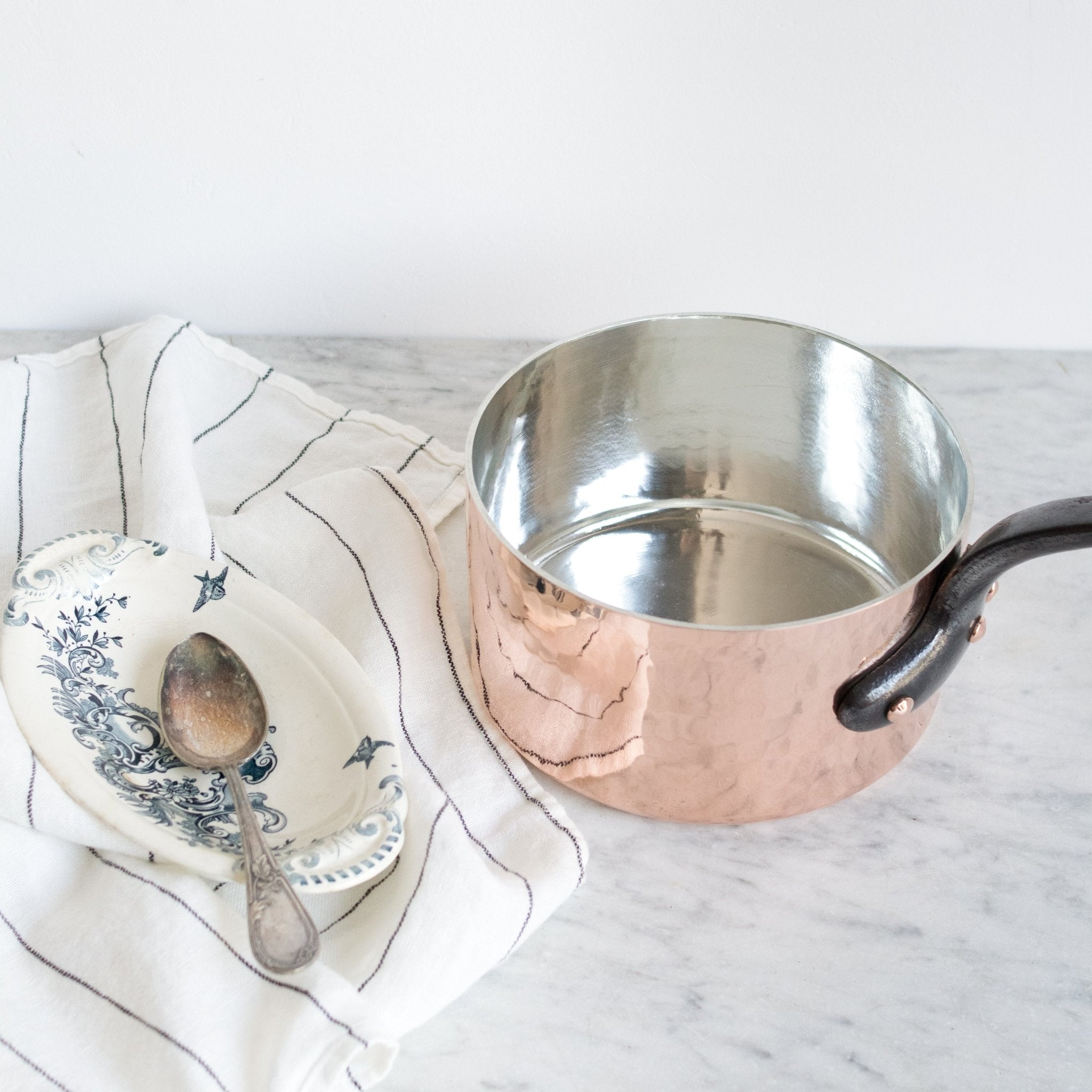 Heavy Hammered Copper Pot - the french kitchen - elsie green