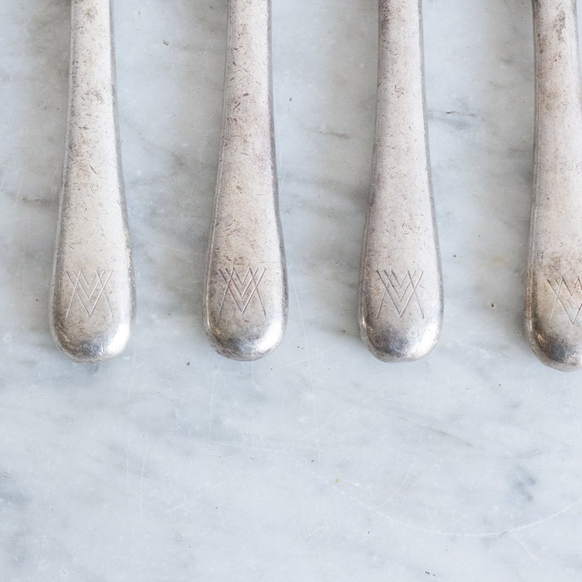 Hotel Silver Dinner Knife Set of 4 - elsie green - the french ktichen