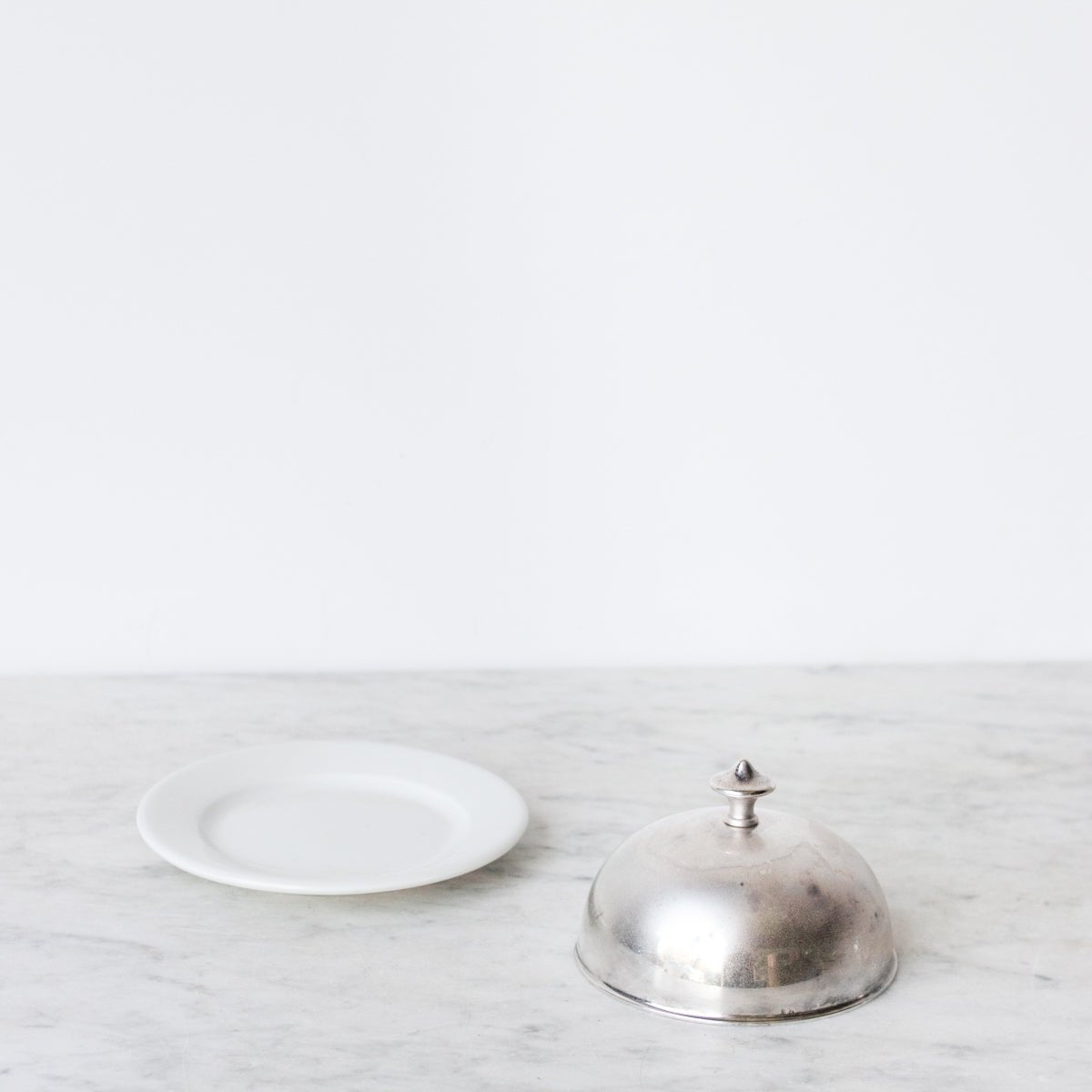 Hotel Silver Dome with Porcelain Plate - elsie green - the french kitchen