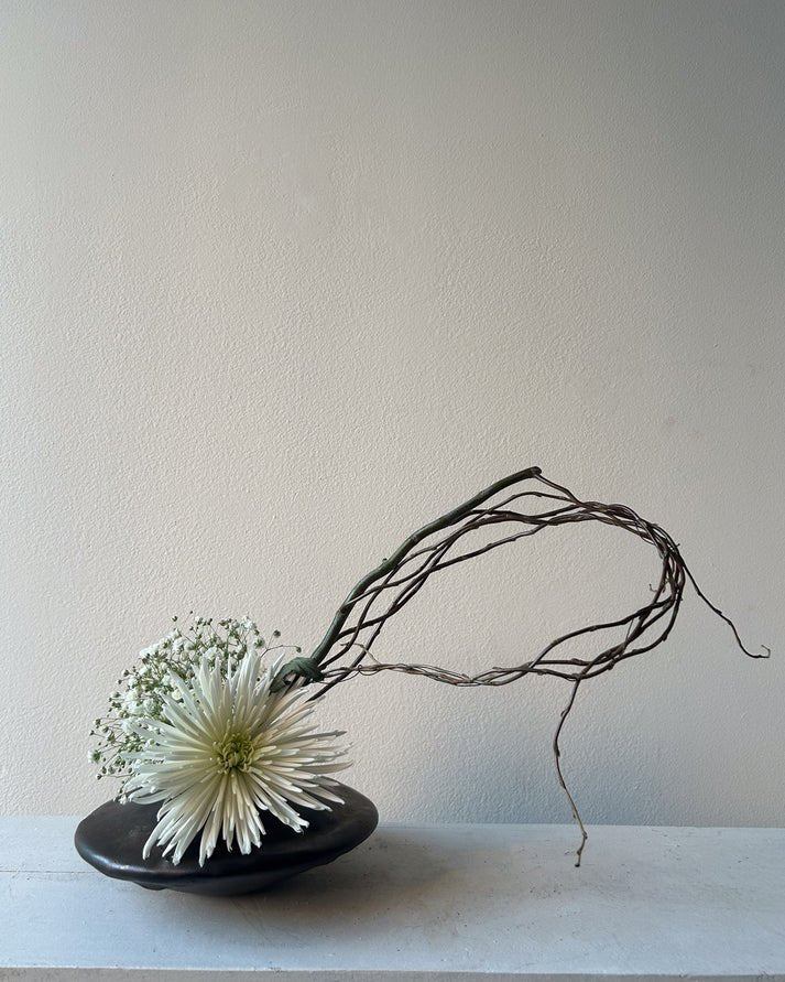 Ikebana Vase Bronze | MONDAYS - elsie green - decor