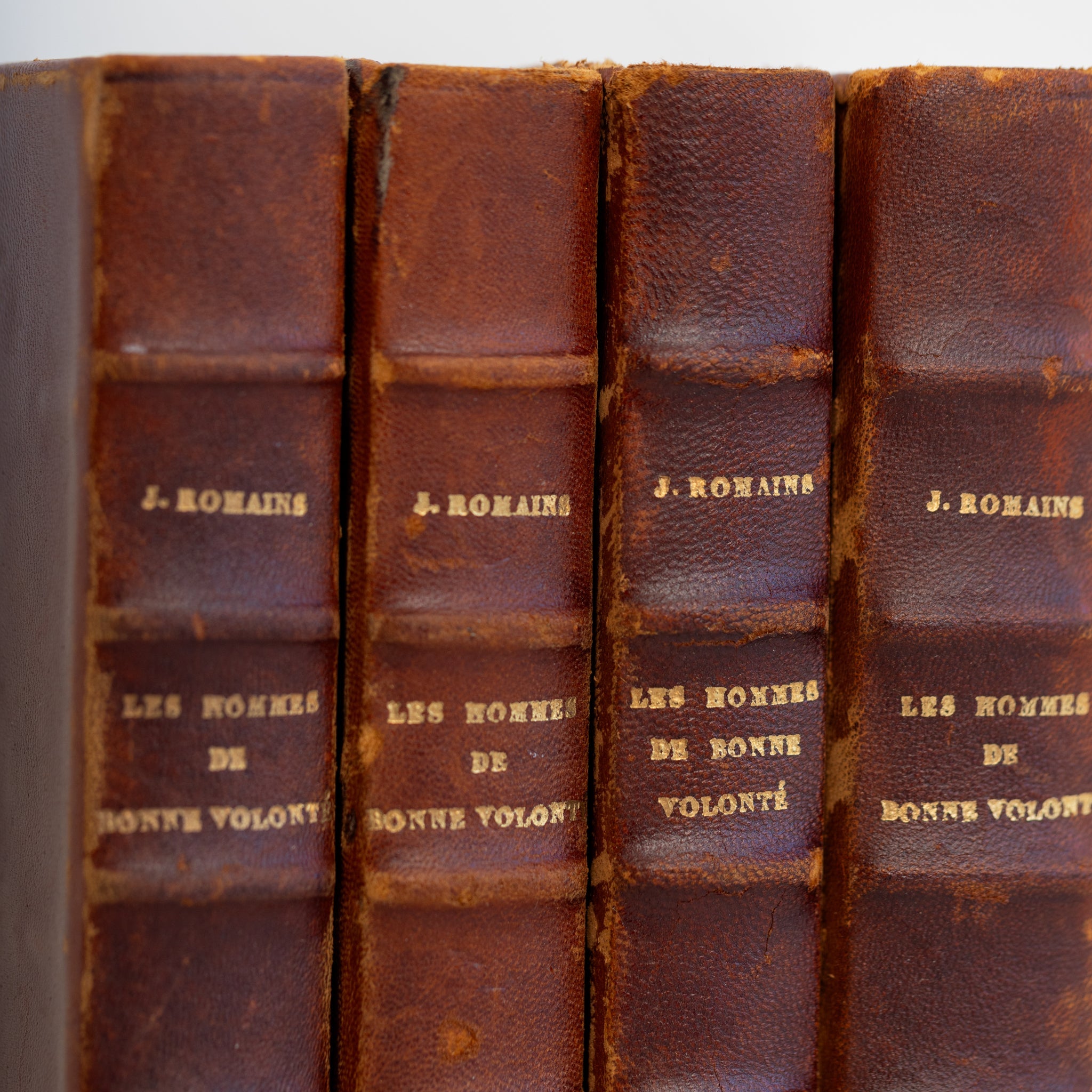 Leather Library Book set of 4 | Les Hommes de Bon Vilant - elsie green - decor
