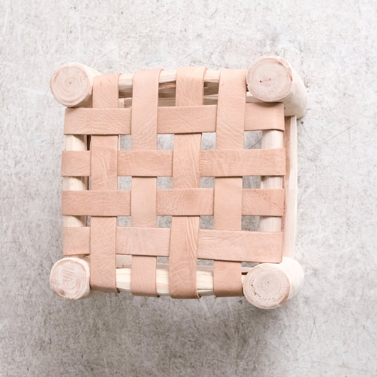 本革スツール～Woven leather stool～ Leather Moroccan Stool - Furniture - elsie green