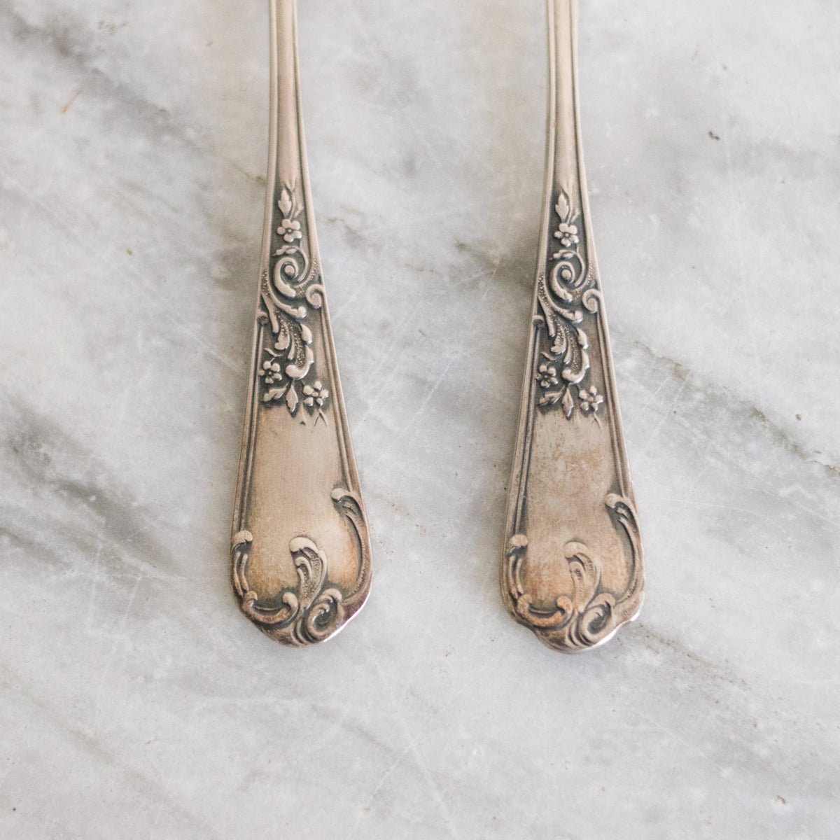 Pair of Bistro Plates with Pair of French Forks - elsie green - The French Kitchen