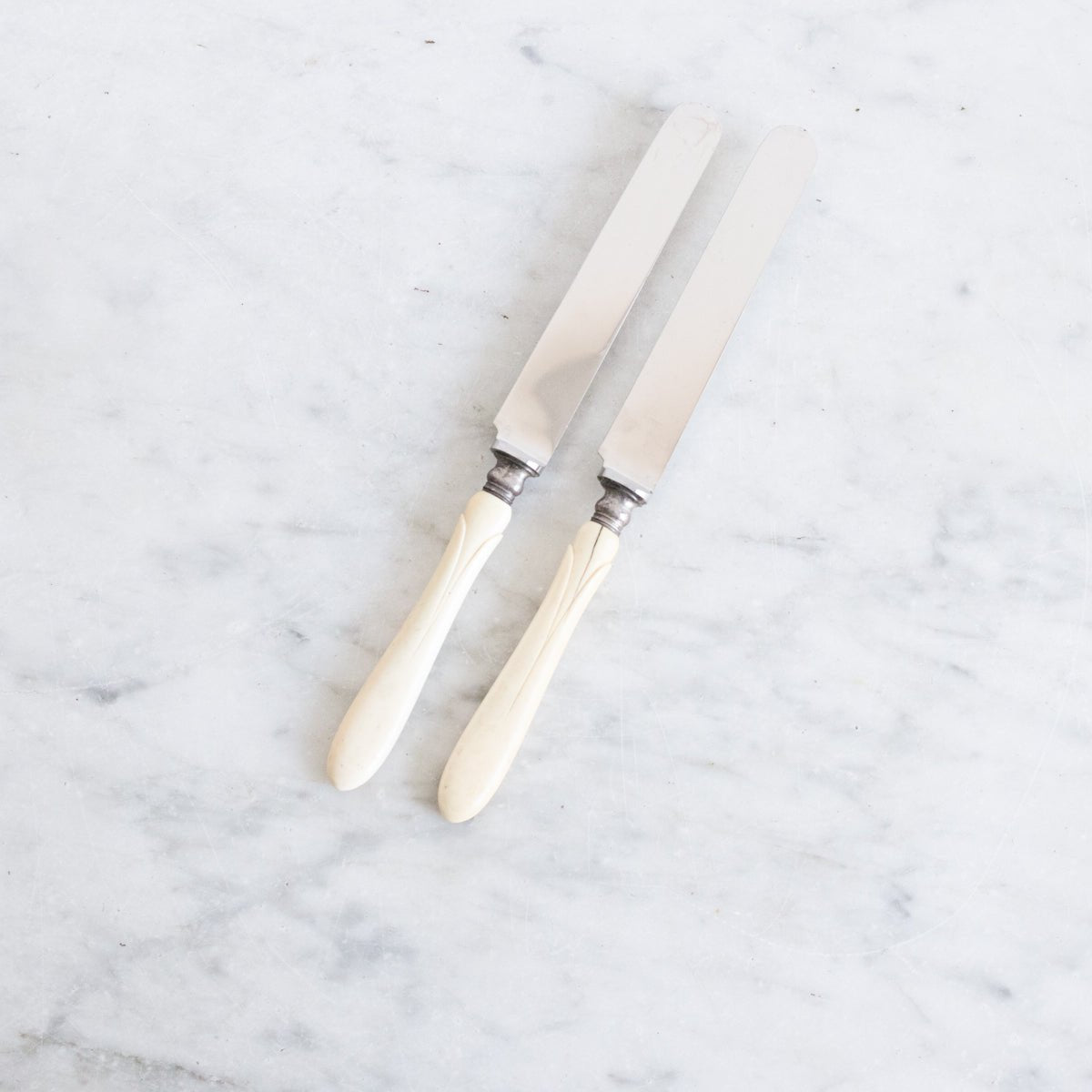Pair of Bone Butter Knives - elsie green - the french kitchen