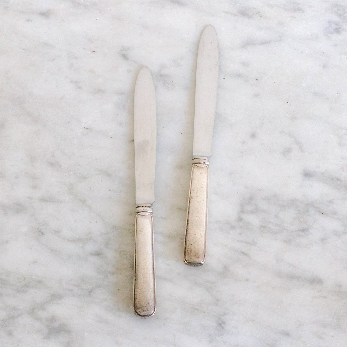 Pair of Hotel Butter Knives - elsie green - the french kitchen