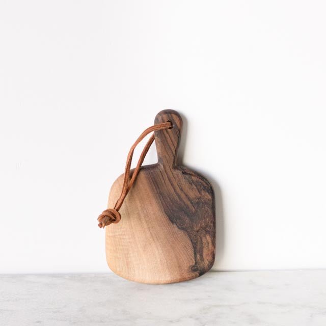 Petite Walnut Bread Board - elsie green - the french kitchen