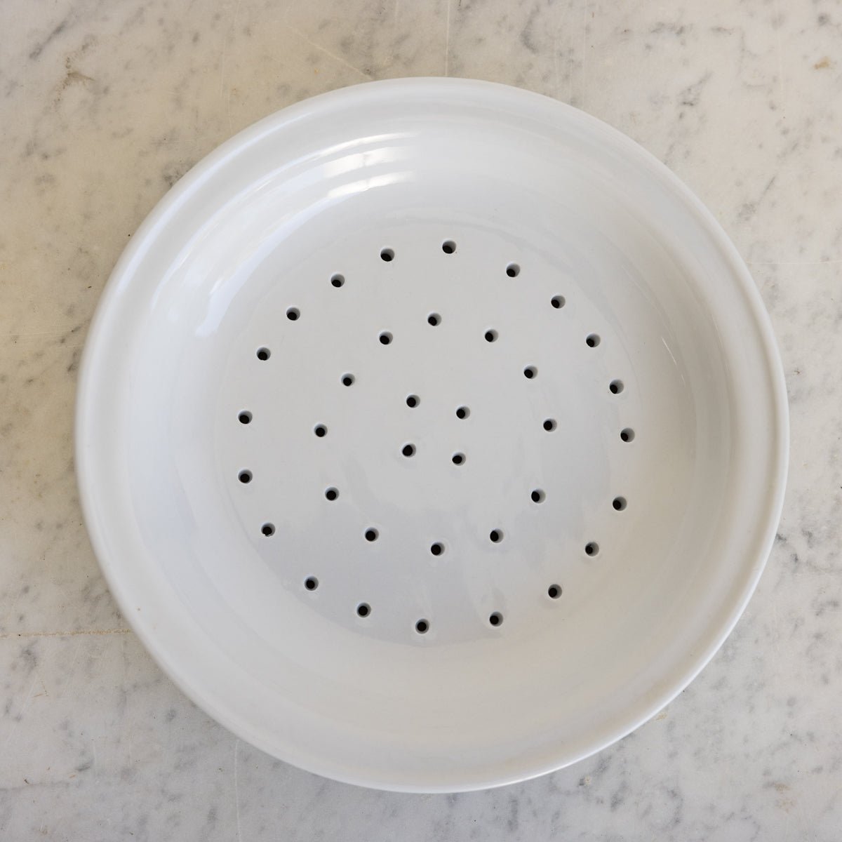 Porcelain Berry Bowl - elsie green - the french kitchen