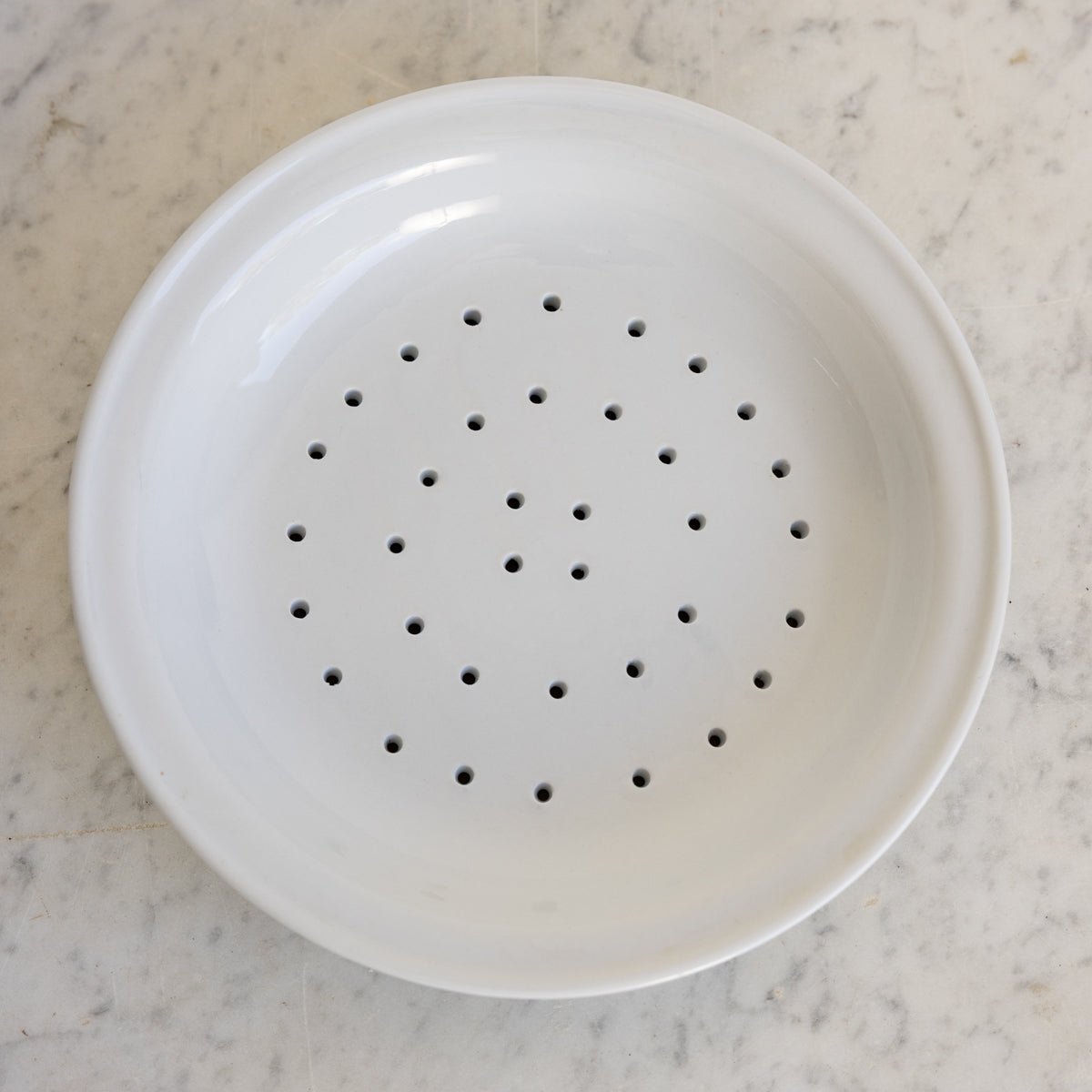 Porcelain Berry Bowl - elsie green - the french kitchen
