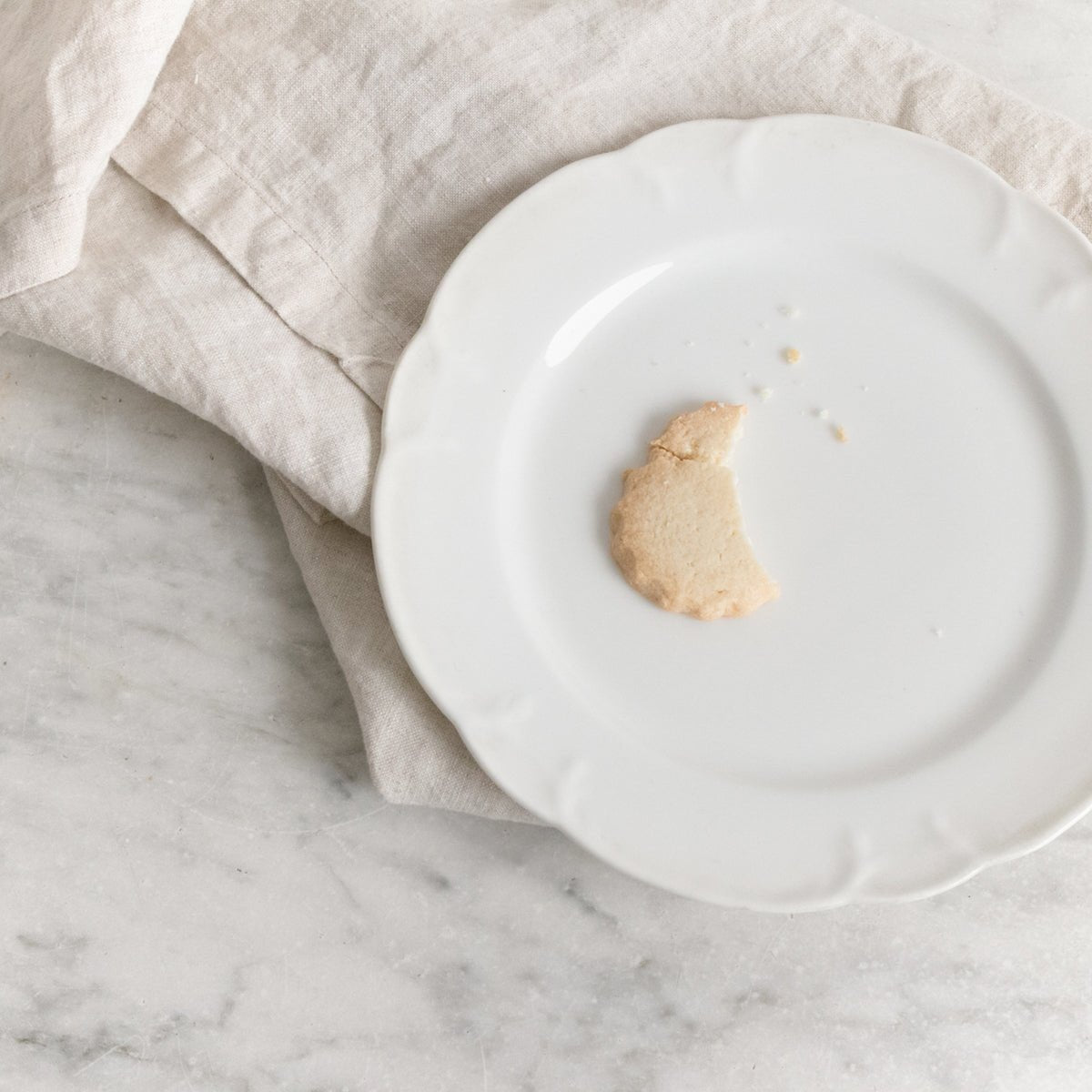 Porcelain Scalloped Edge Salad Plate Set of 6 - elsie green - The French Kitchen