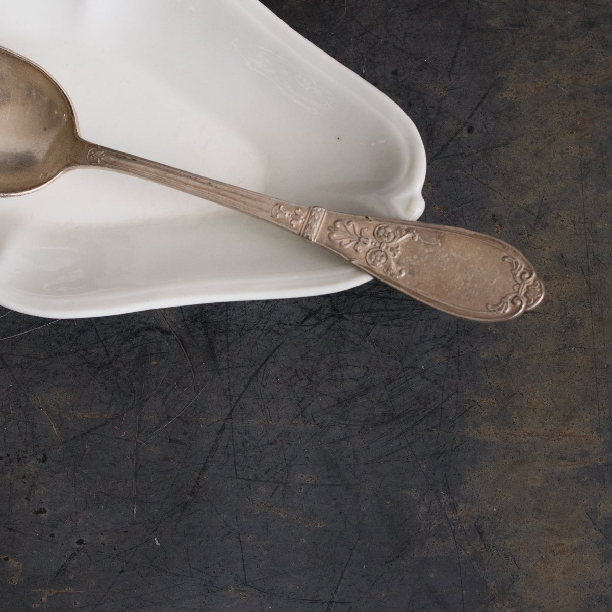 Porcelain Spoon Rest - elsie green - The French Kitchen