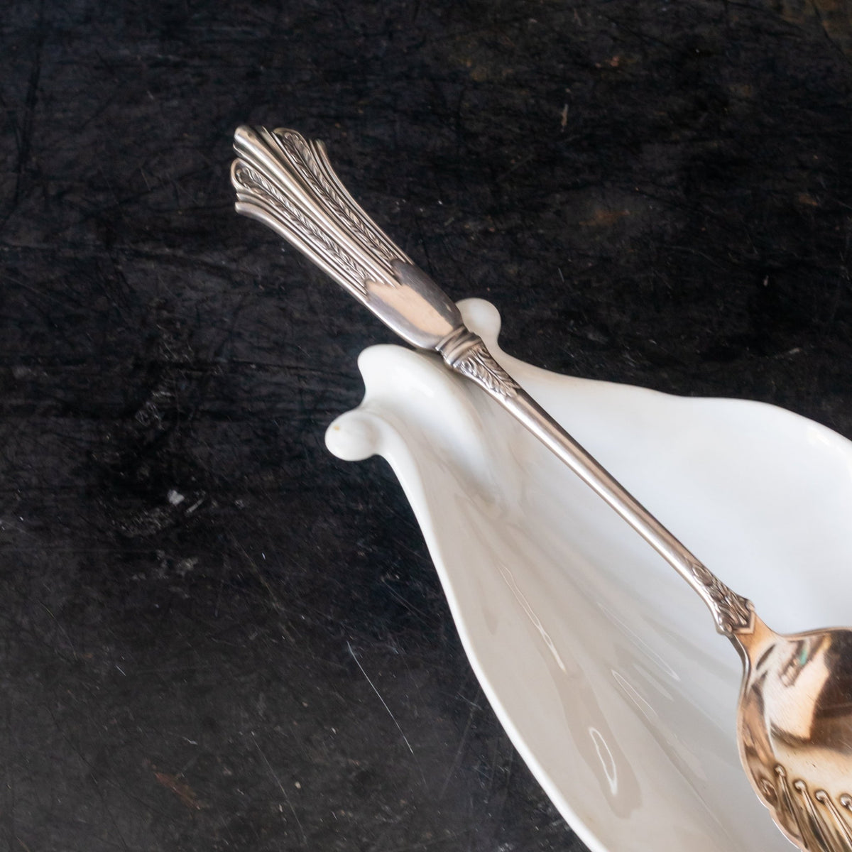 Shell Serving Spoon and Leaf Spoon Rest - elsie green - the french kitchen