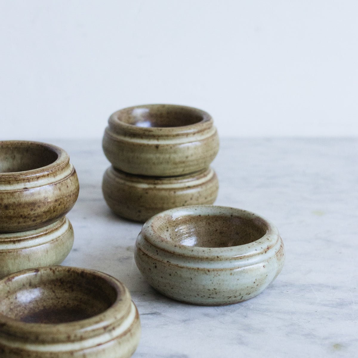 Stoneware Butter Pat Set of 7 - elsie green - the french kitchen