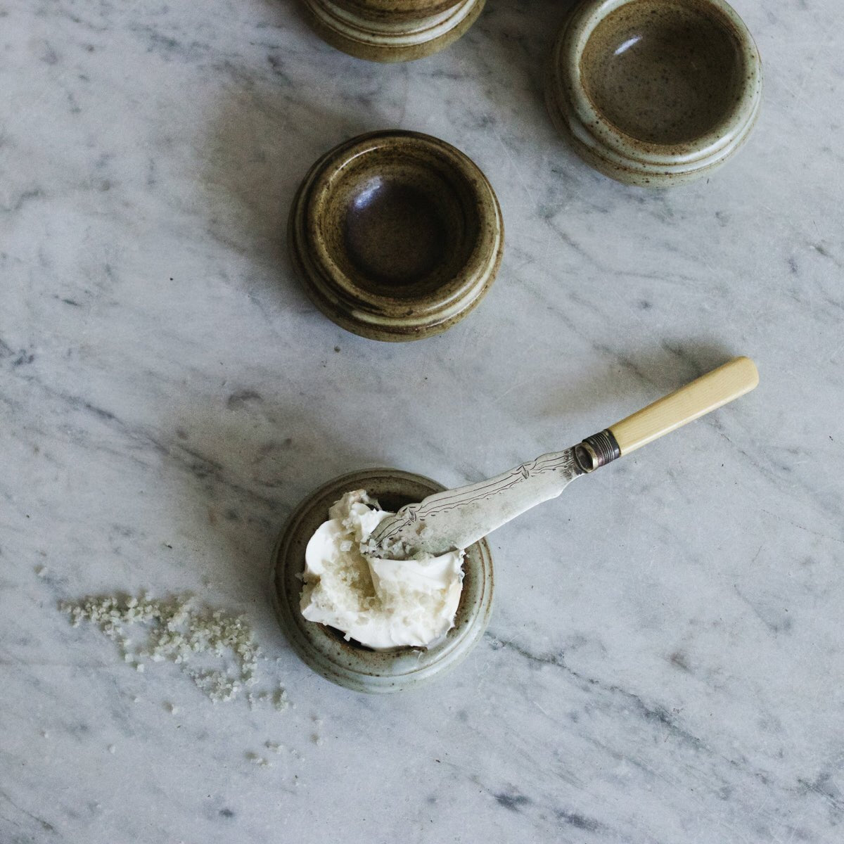 Stoneware Butter Pat Set of 7 - elsie green - the french kitchen