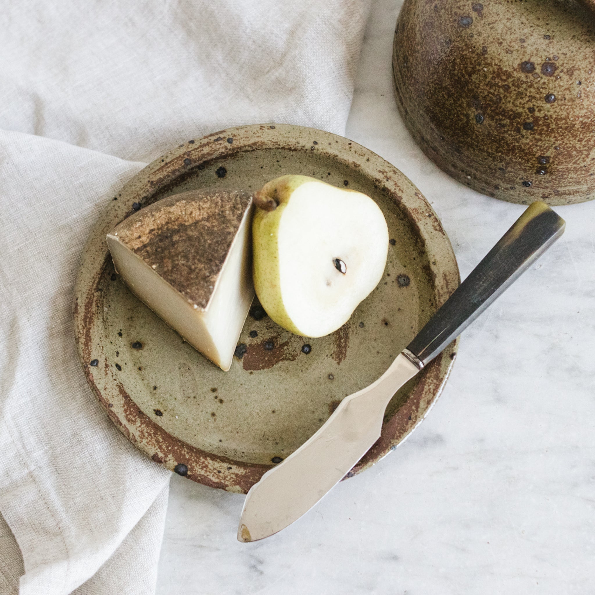 Stoneware Cloche with Plate - elsie green - the french kitchen