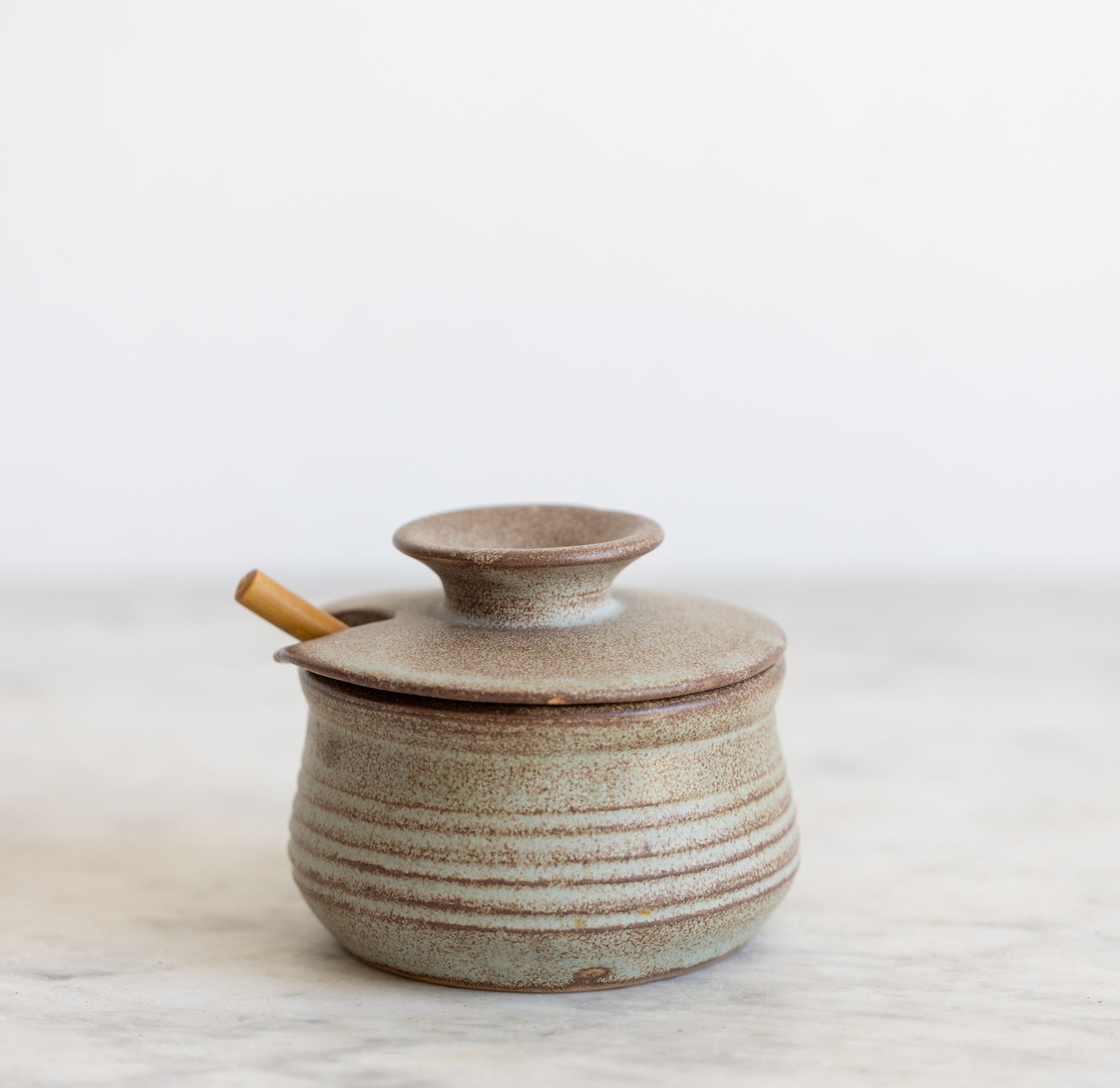 Stoneware Vallauris Mustard Pot - elsie green - the french ktichen