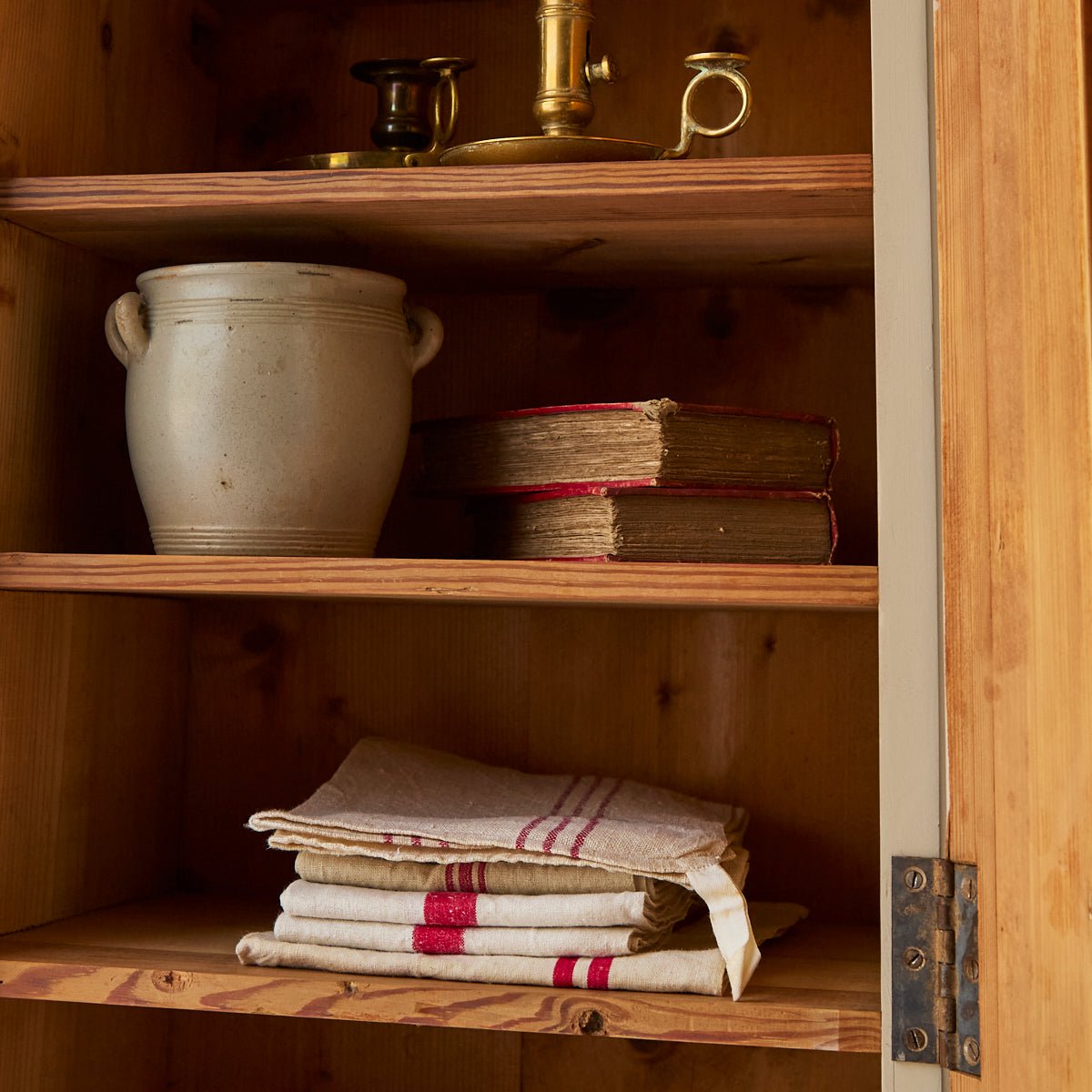 Vintage Linen Closet - elsie green - Furniture + 100 yo .