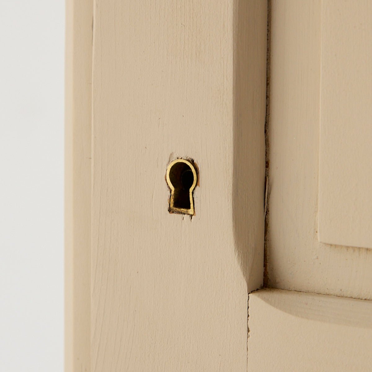 Vintage Linen Closet - elsie green - Furniture + 100 yo .