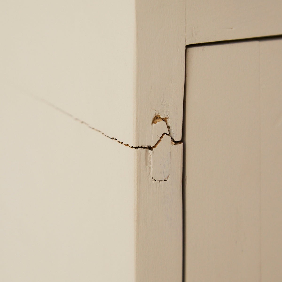 Vintage Linen Closet - elsie green - Furniture + 100 yo .