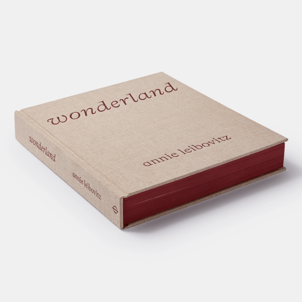 Annie Leibovitz | Wonderland - elsie green - Decor