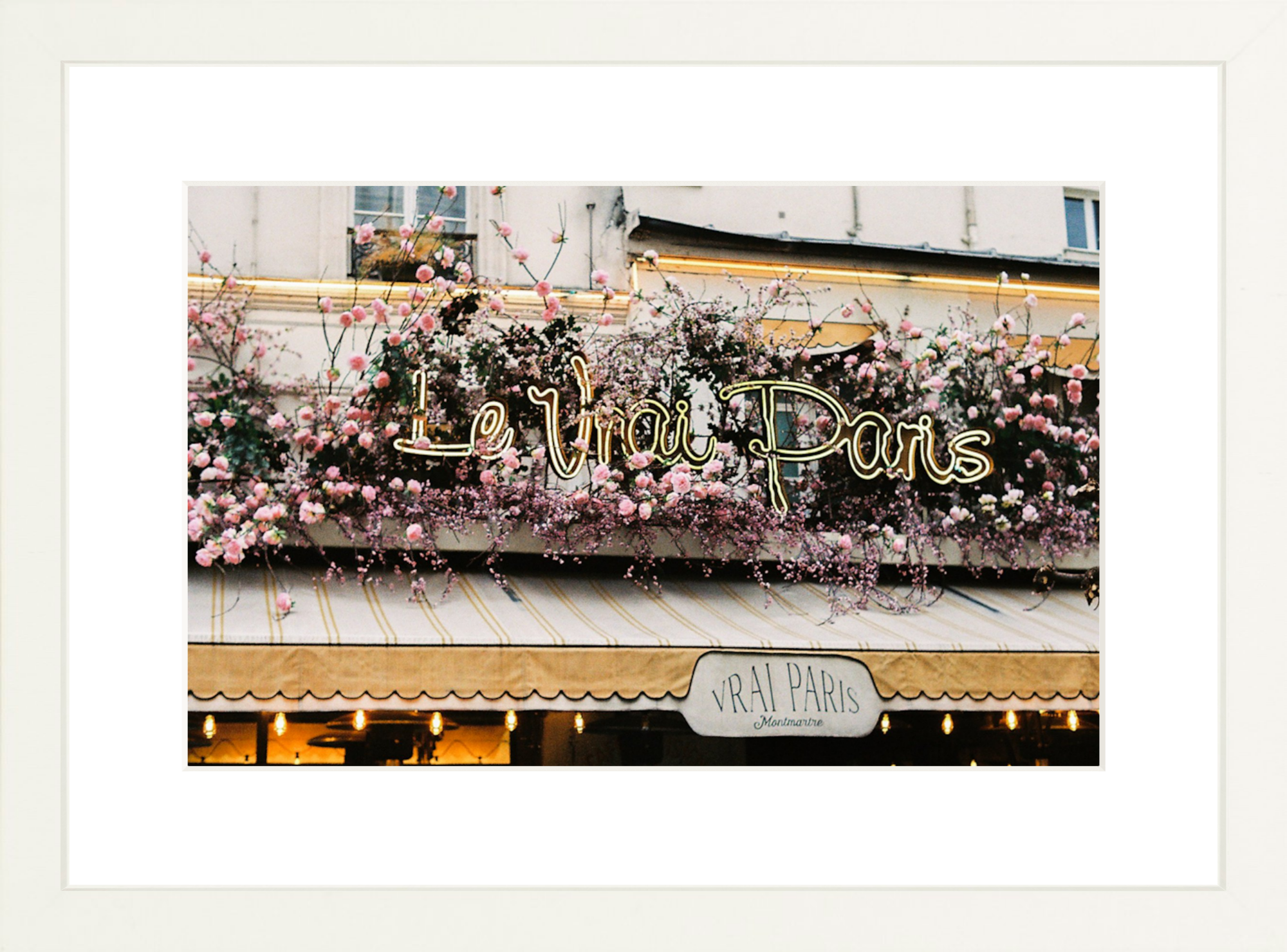 Le Vrai Paris Printed Photograph - elsie green