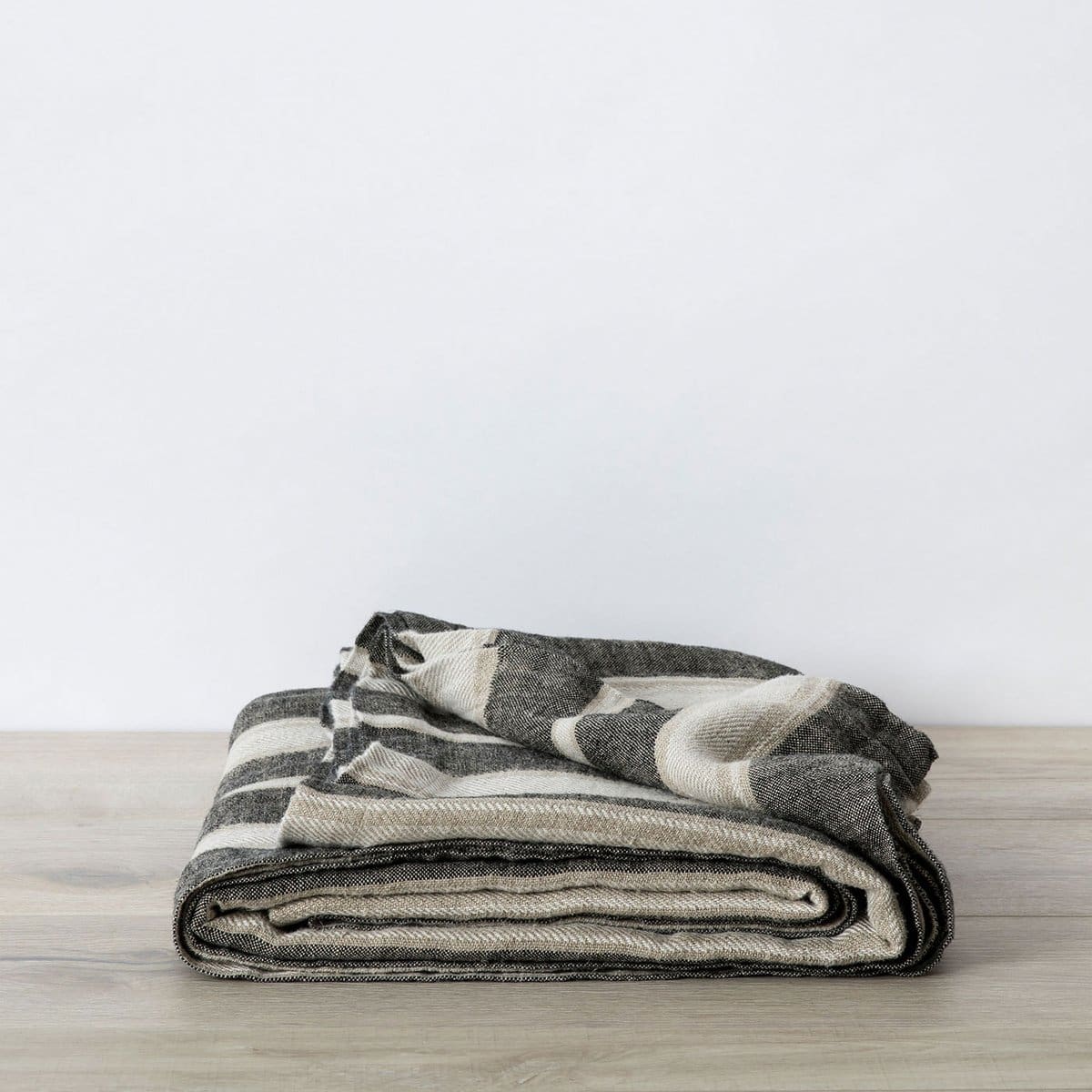 Enzo Stripe Linen Bed Cover - elsie green - Textiles