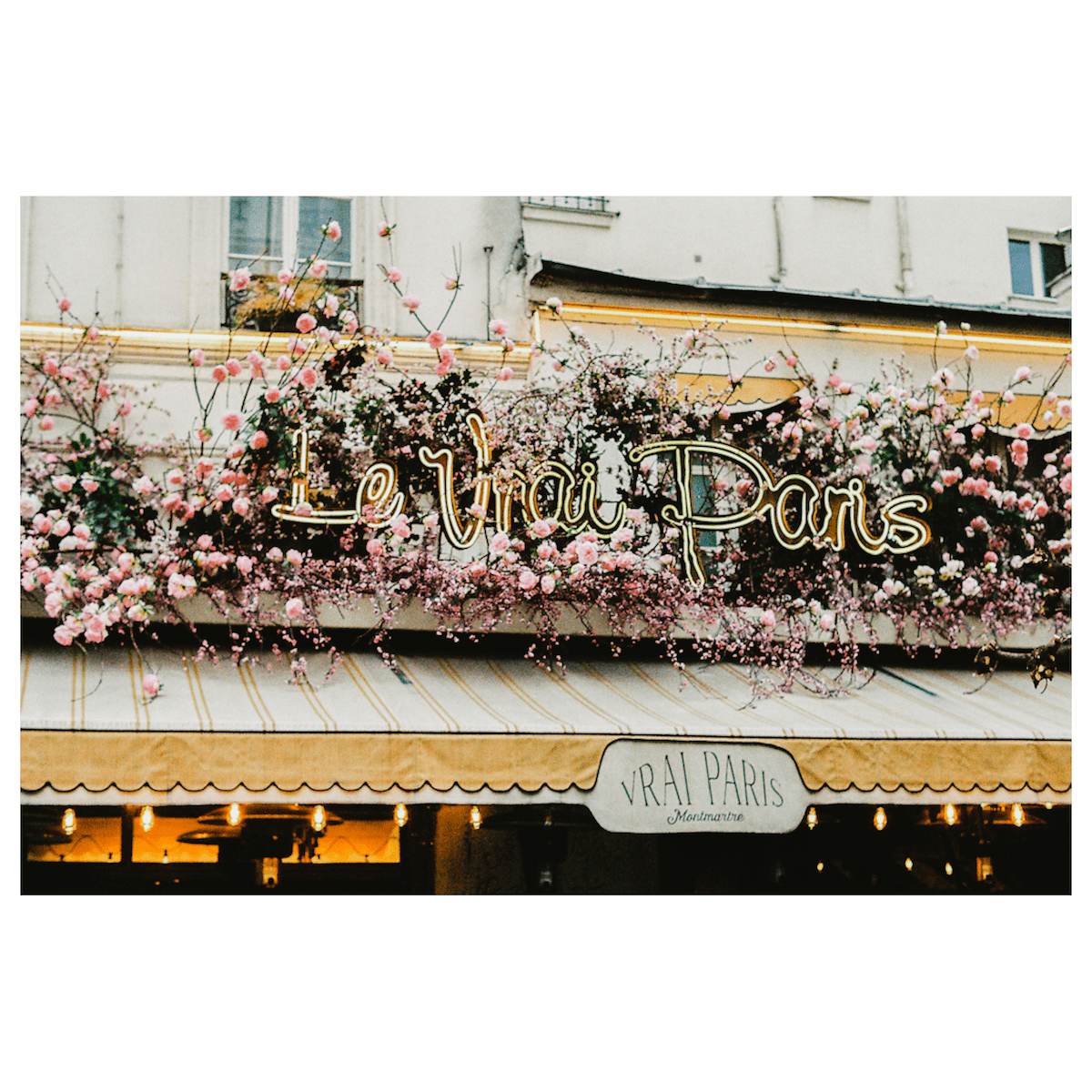 Le Vrai Paris Printed Photograph - elsie green - Art