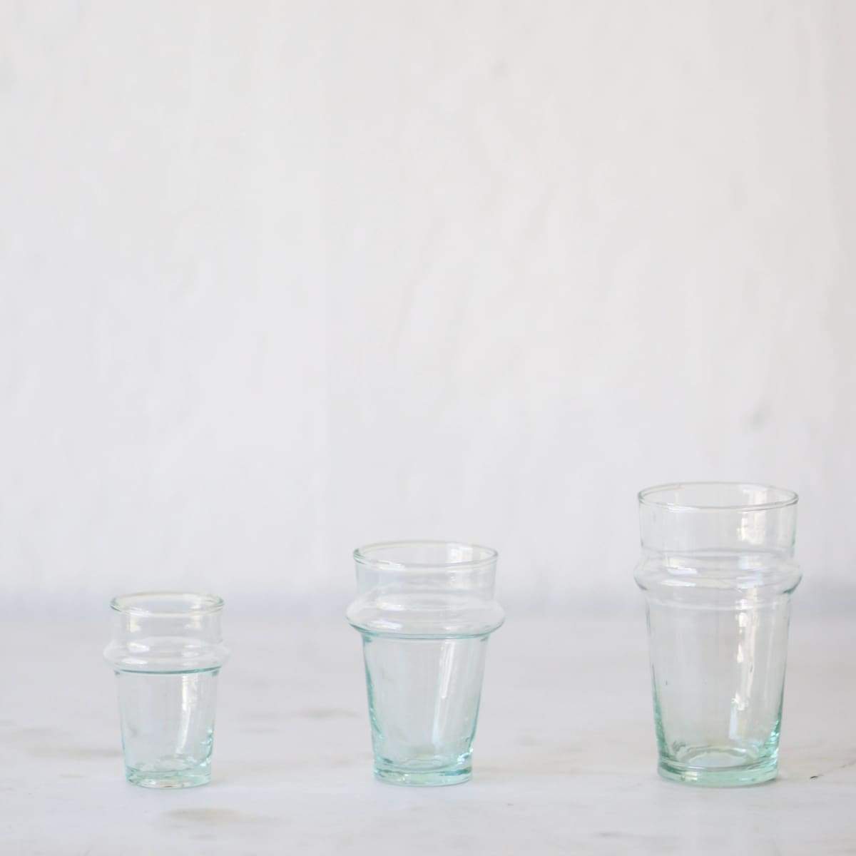 https://elsiegreen.com/cdn/shop/products/moroccan-tea-glass-set-of-6-the-french-kitchen-core-exclude-glasses-green-aqua-water-drinkware-164.jpg?v=1622417674