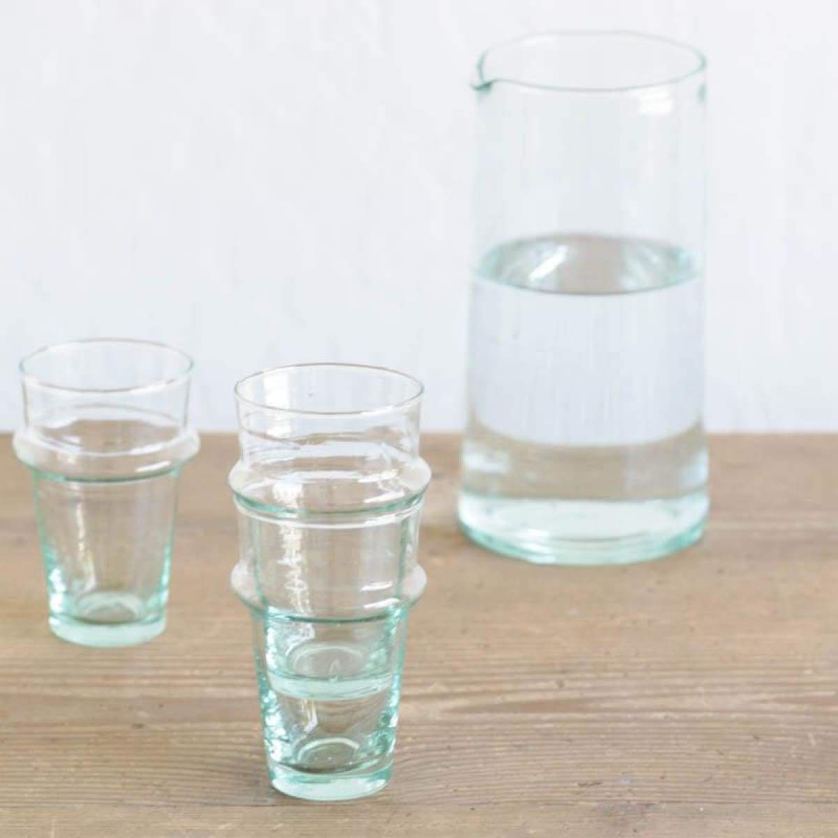 https://elsiegreen.com/cdn/shop/products/moroccan-tea-glass-set-of-6-the-french-kitchen-core-exclude-glasses-green-water-drinkware-shot-993.jpg?v=1622417674