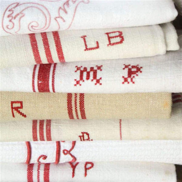 pair-of-vintage-kitchen-towels