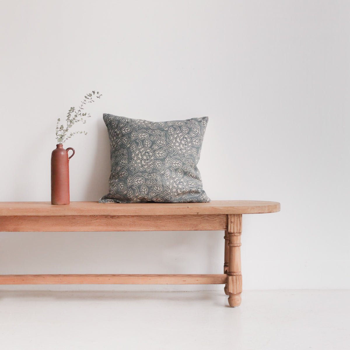 Reclaimed Wood Oval Farm Bench - elsie green - Custom Furniture